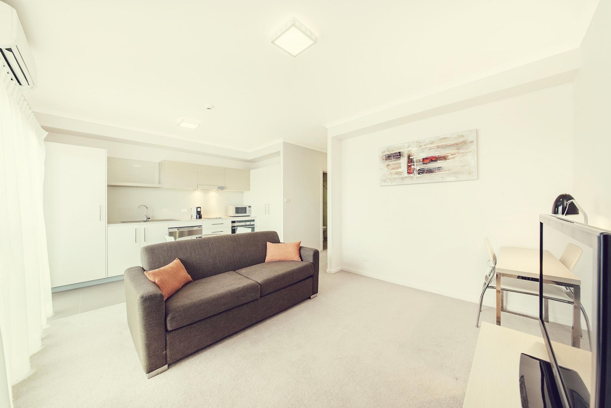 Abode Tuggeranong Aparthotel Κανμπέρα Εξωτερικό φωτογραφία