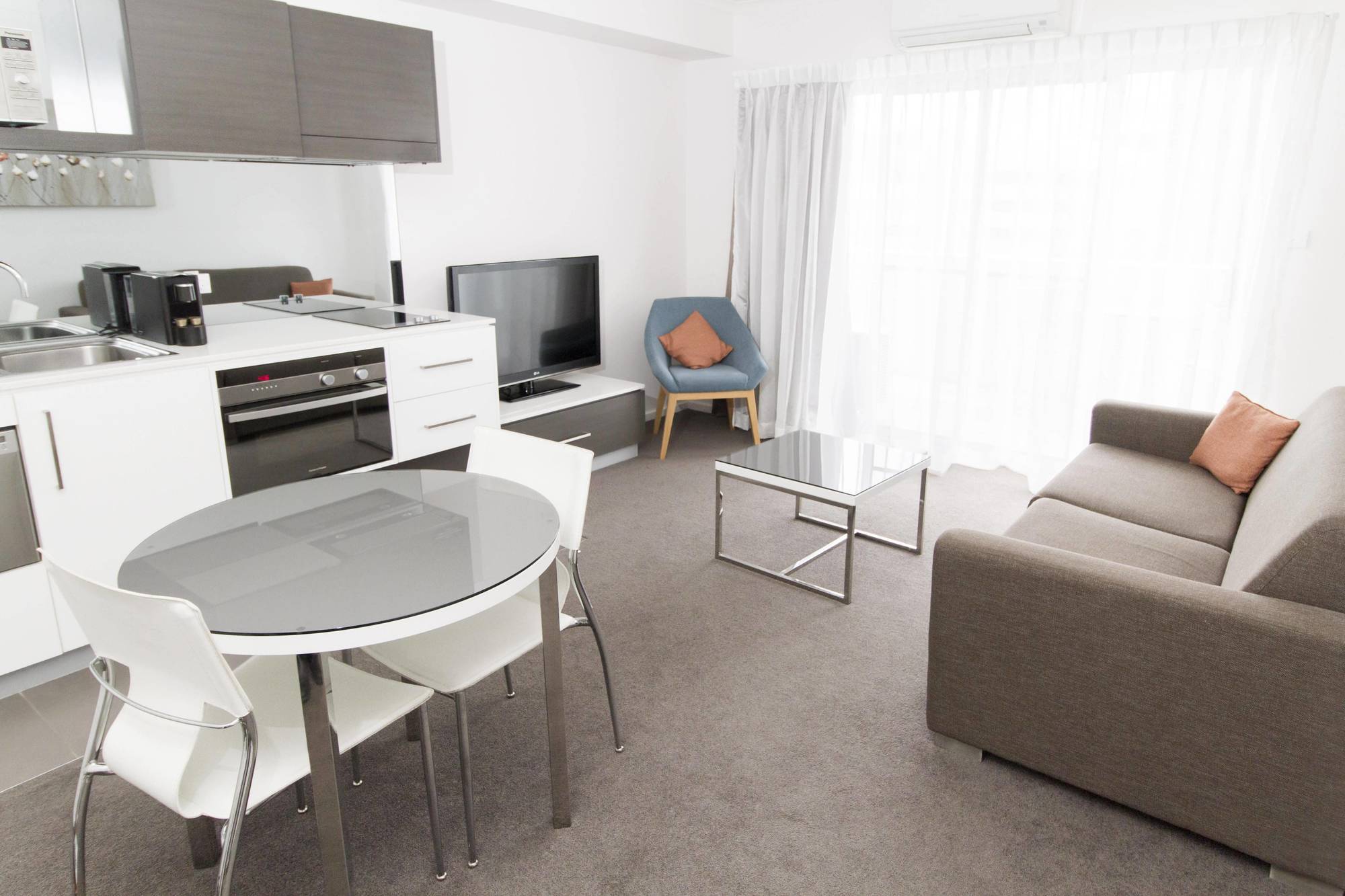 Abode Tuggeranong Aparthotel Κανμπέρα Εξωτερικό φωτογραφία
