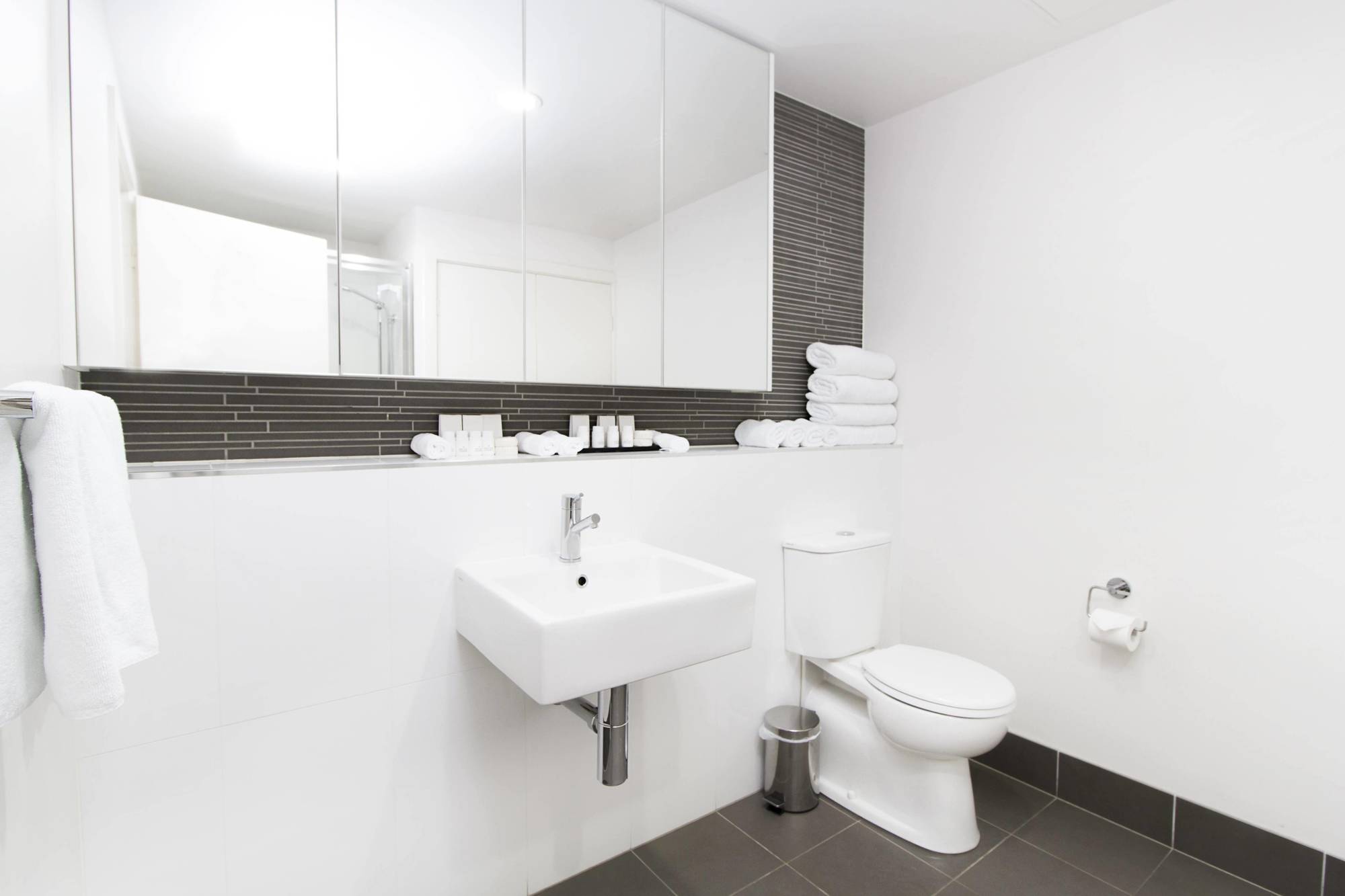 Abode Tuggeranong Aparthotel Κανμπέρα Εξωτερικό φωτογραφία