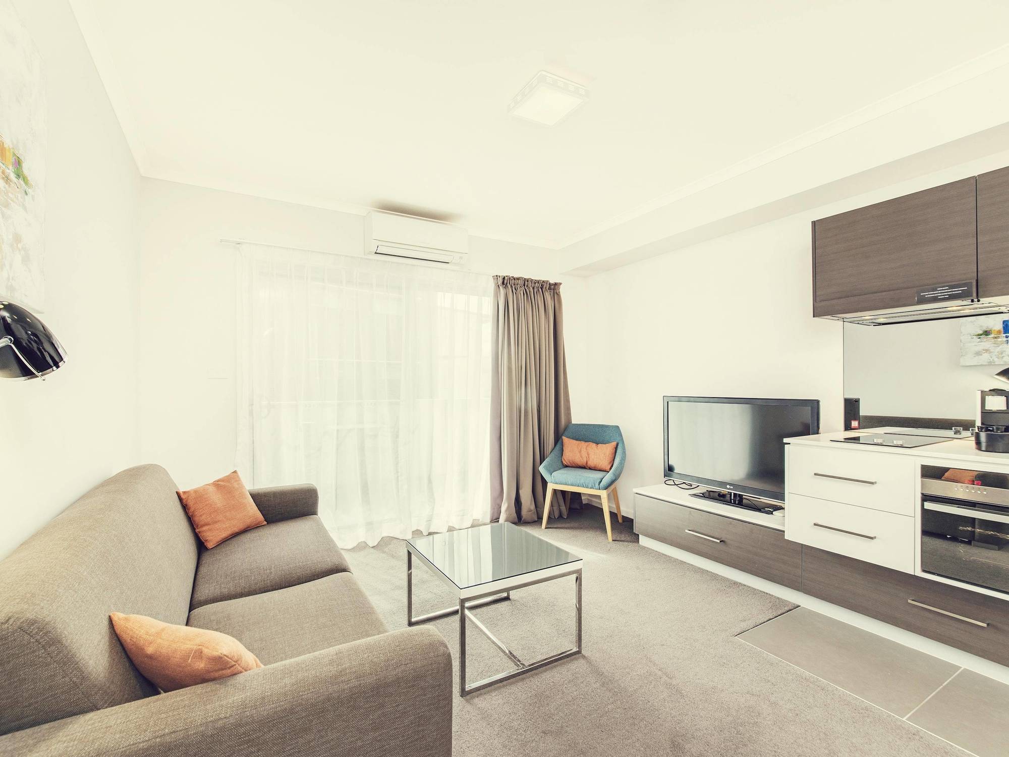 Abode Tuggeranong Aparthotel Κανμπέρα Εξωτερικό φωτογραφία